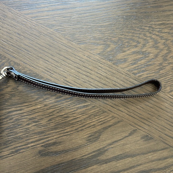 Dooney & Bourke Vintage Signature Canvas & Leather Flap Wristlet EUC - Picture 8 of 11